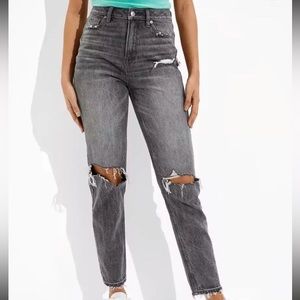 American Eagle Ripped Mom Jeans Size 18